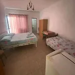 Ajsi Apartments